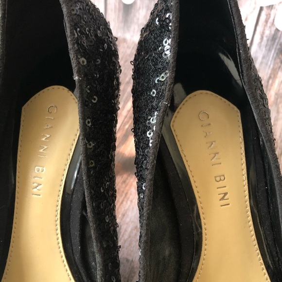 Gianni Bini Black Sparkly Closed-toed Heels - Picture 5 of 6